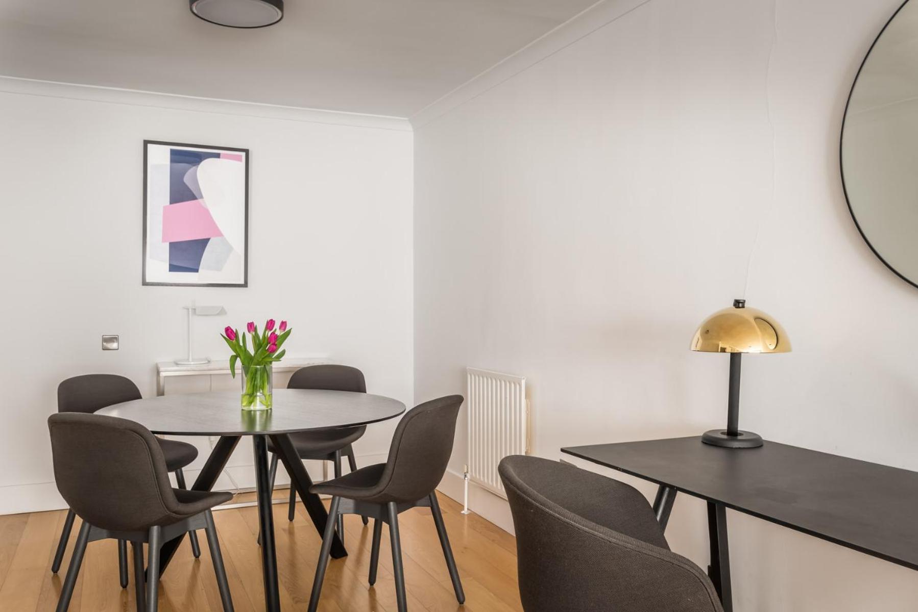 Monarch House - Serviced Apartments - Kensington London Ngoại thất bức ảnh