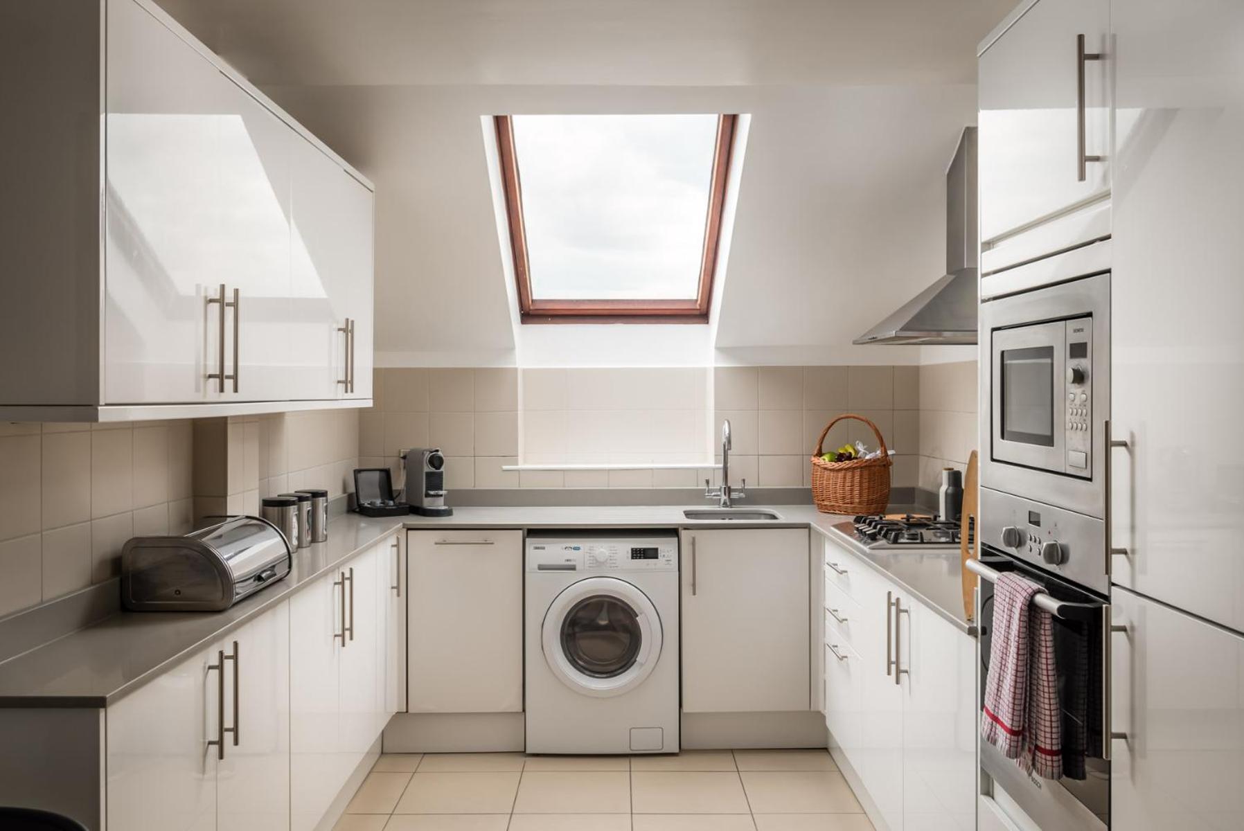 Monarch House - Serviced Apartments - Kensington London Ngoại thất bức ảnh